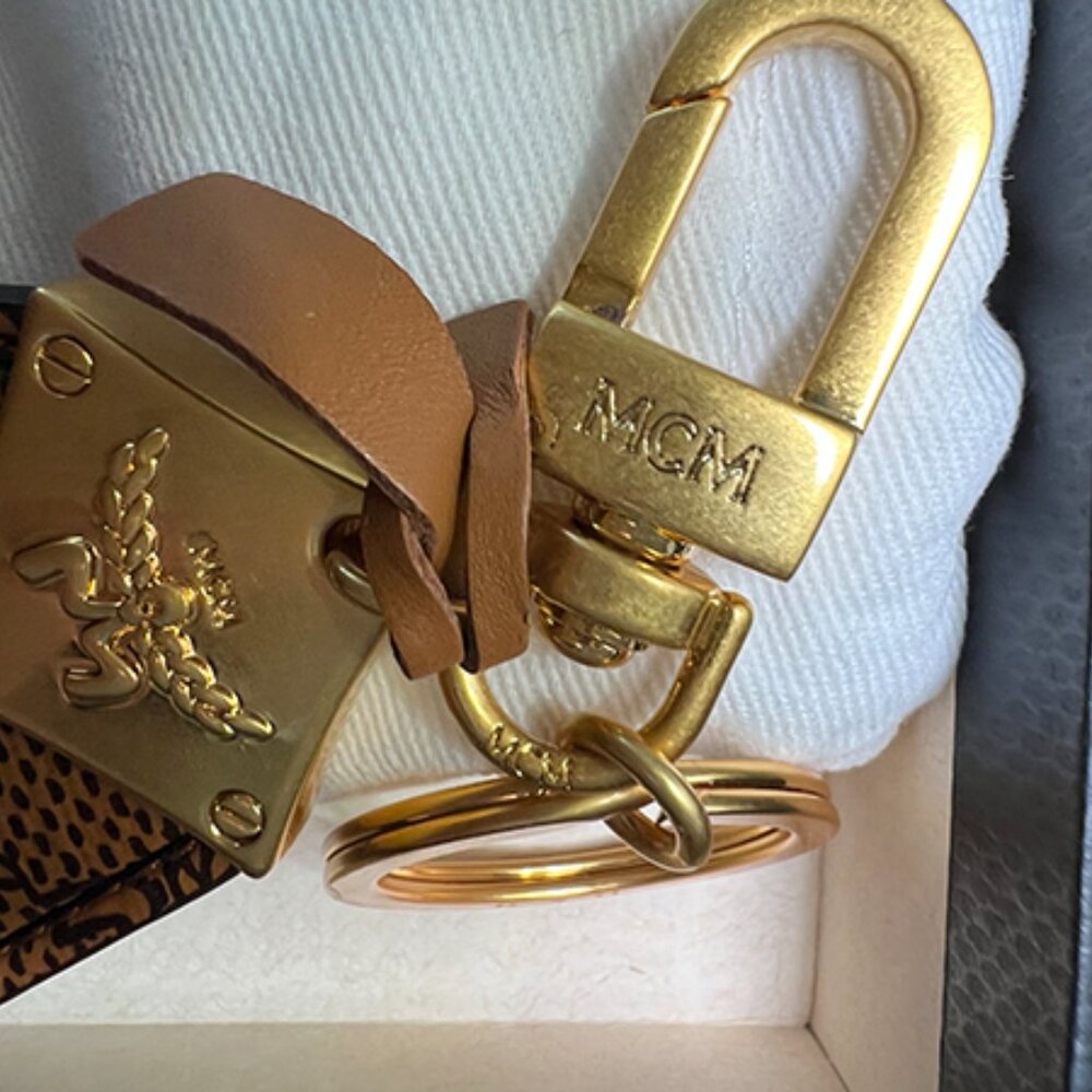 MCM Himmel M Key Ring/Bag Charm - Picture 5 of 5